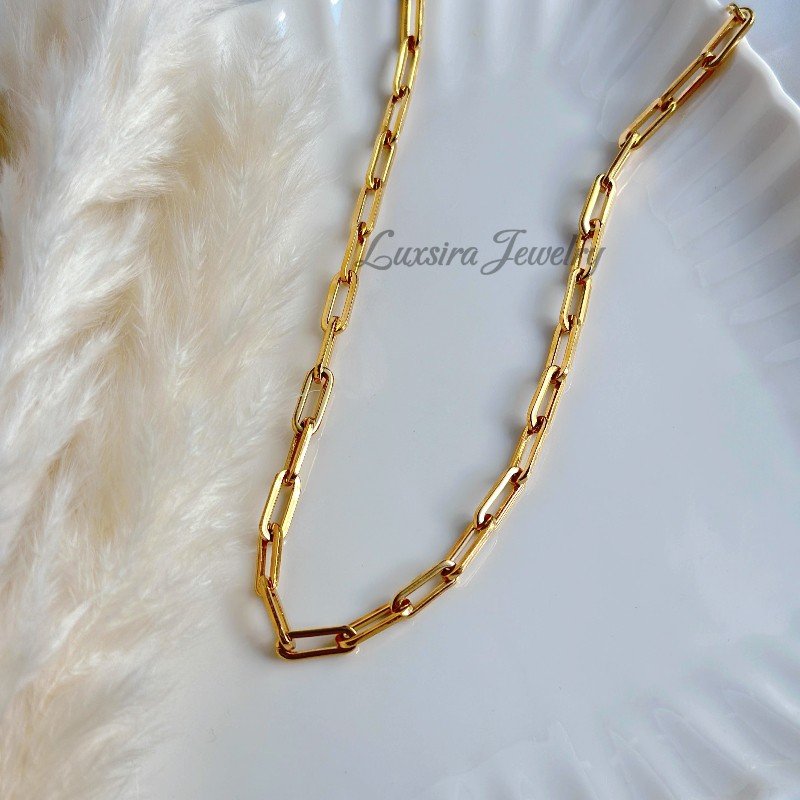 minimal-18k-gold-necklace-durable Luxury 18K gold plated necklace – waterproof and durable